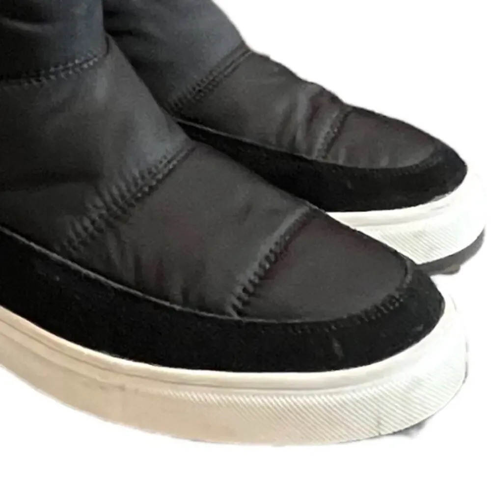 Blondo slip suede style